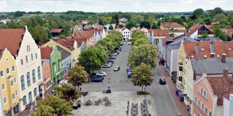 Ein Ziel des Integriertes Stadtentwicklungskonzeptes ISEK der Stadt Dorfen ist es die ansässige Gastronomie und die Aufenthaltsqualität am Unteren Marktplatz zu verbessern.